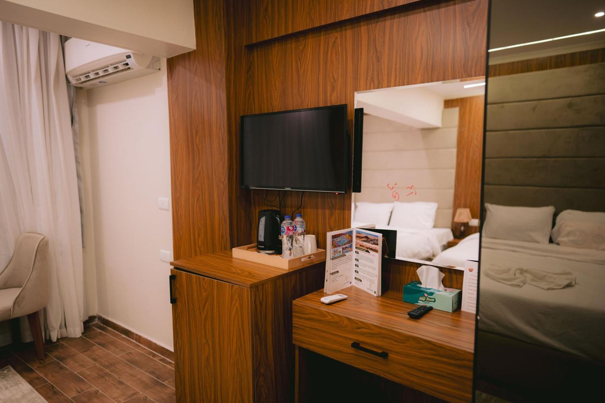 Tuya Pyramids Inn Kafrat al Jabal Экстерьер фото