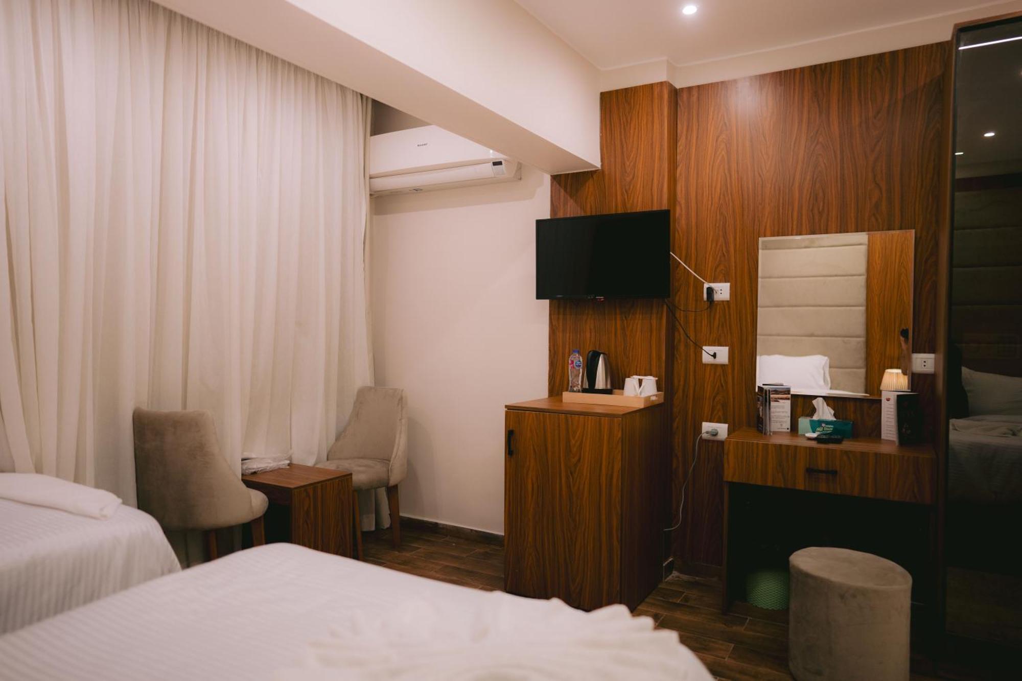 Tuya Pyramids Inn Kafrat al Jabal Экстерьер фото